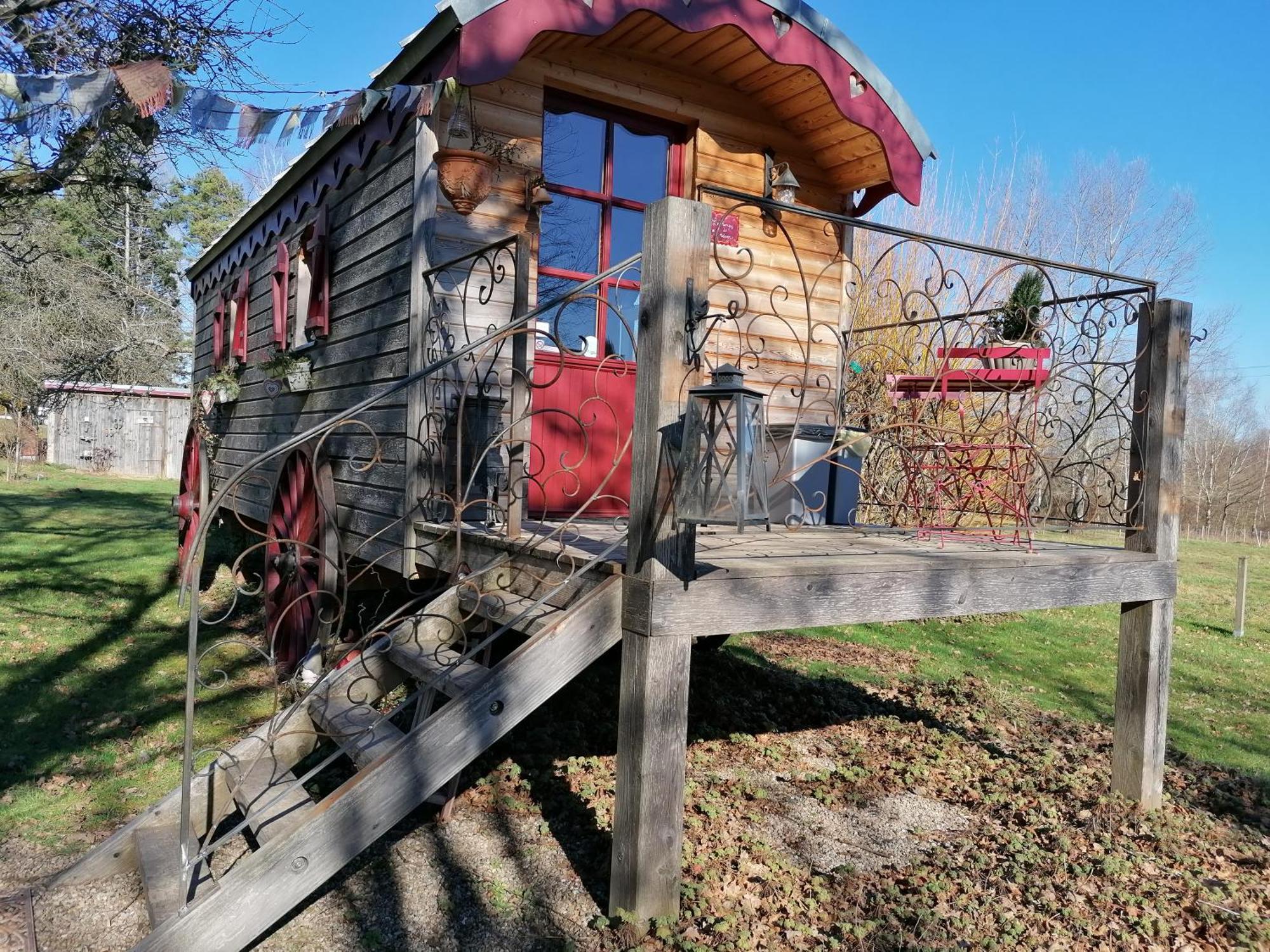 Saint-Michel-sur-Meurthe Roulotte Le Temps De Rever B&B 외부 사진