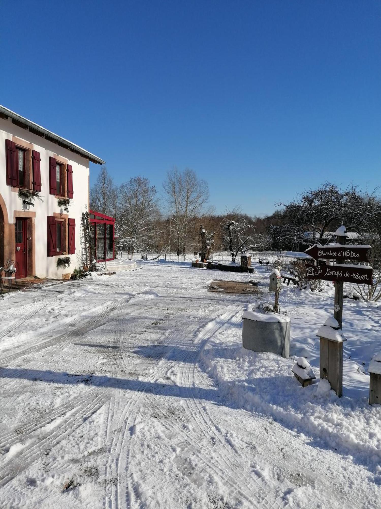 Saint-Michel-sur-Meurthe Roulotte Le Temps De Rever B&B 외부 사진